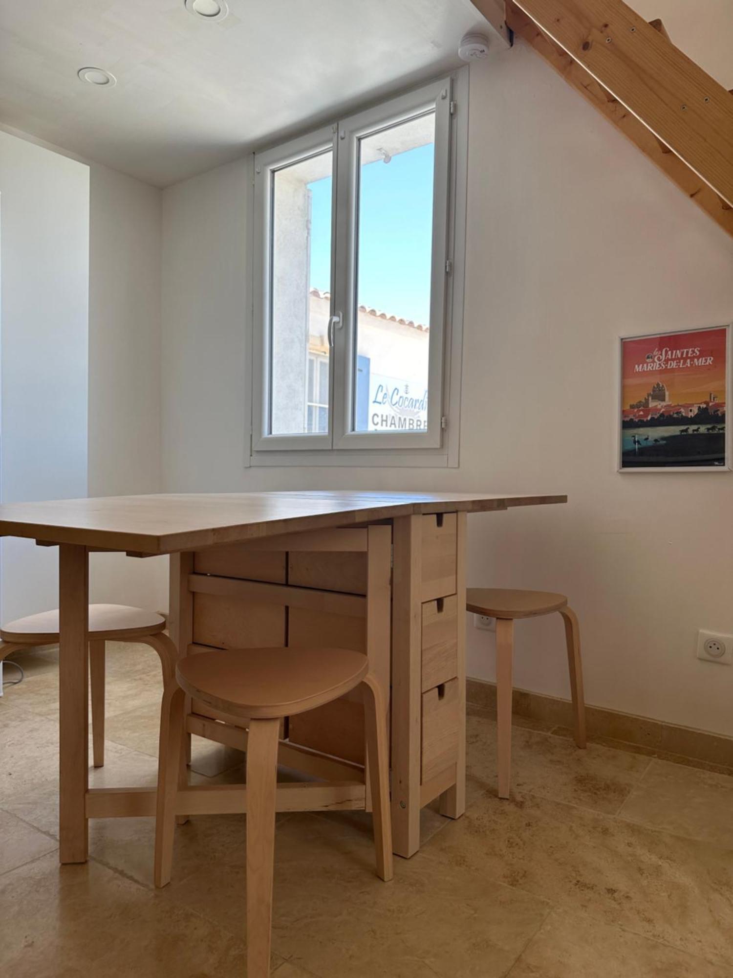 Appartement Avec Vue Sur L Eglise Des Saintes Exterior photo